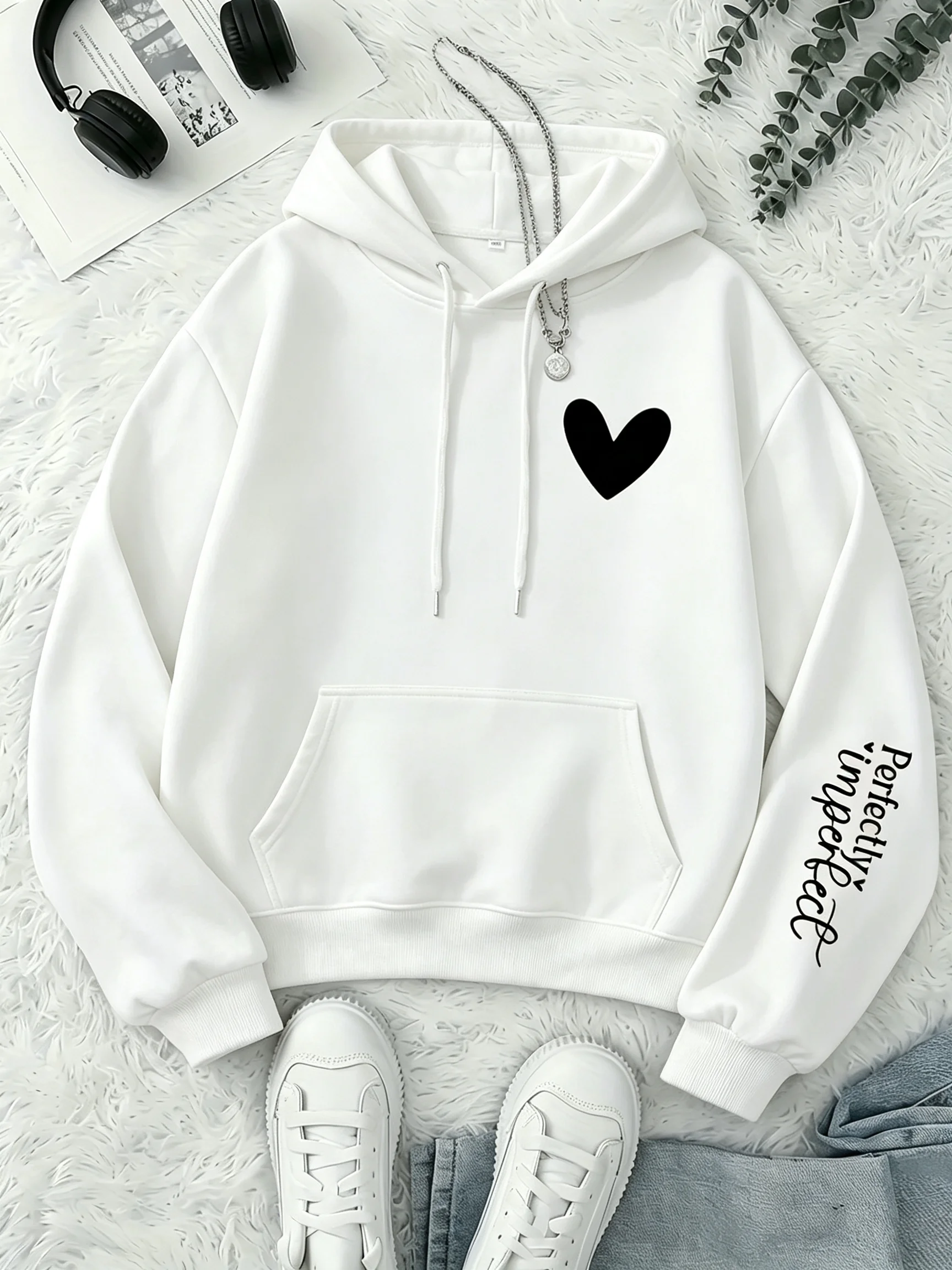 Damen-Sweatshirt mit perfekt unvollkommenem Buchstabenmuster, süßes Herz-Design, Rundhalsausschnitt, lässiger Pullover, weiches Fleece, lange Ärmel, Mädchen-Streetwear. – Detail 13