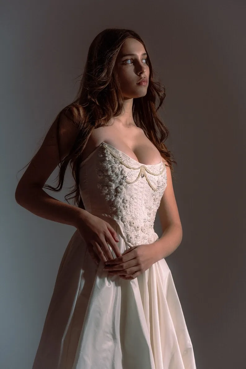 Splendido abito da sposa a-line senza spalline applicazioni perle spacco senza maniche pavimento-lunghezza sposa vestido de noiva su misura