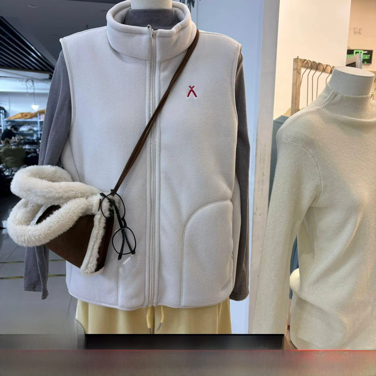 

Thiened Stand Collar Gilet Trendy Triangular Label Series Heat Retention Fce Autumn Winter ex Vest Stand Fit Zipp...