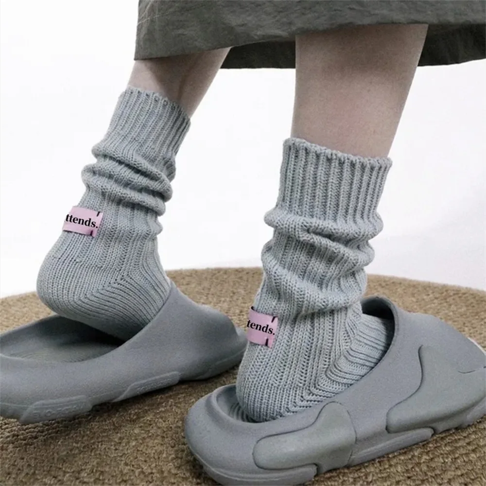 Koreanische Nadel Dicken Faden Gestrickte Mittelrohr Socken Baumwolle Japanische Rosa Label Paare SolidColor Socken Mid-rohr Warme Hause socke – Detail 16