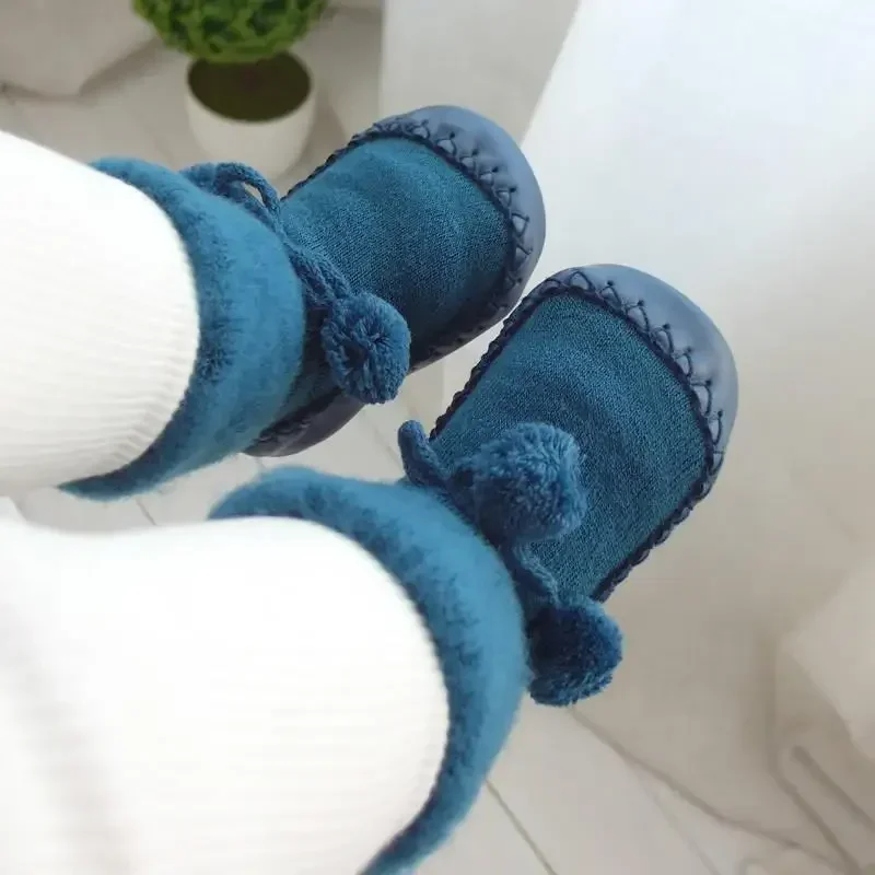 Nuovi calzini per bambini da pavimento per bambini, spessi, caldi, antiscivolo, per ragazzi e ragazze