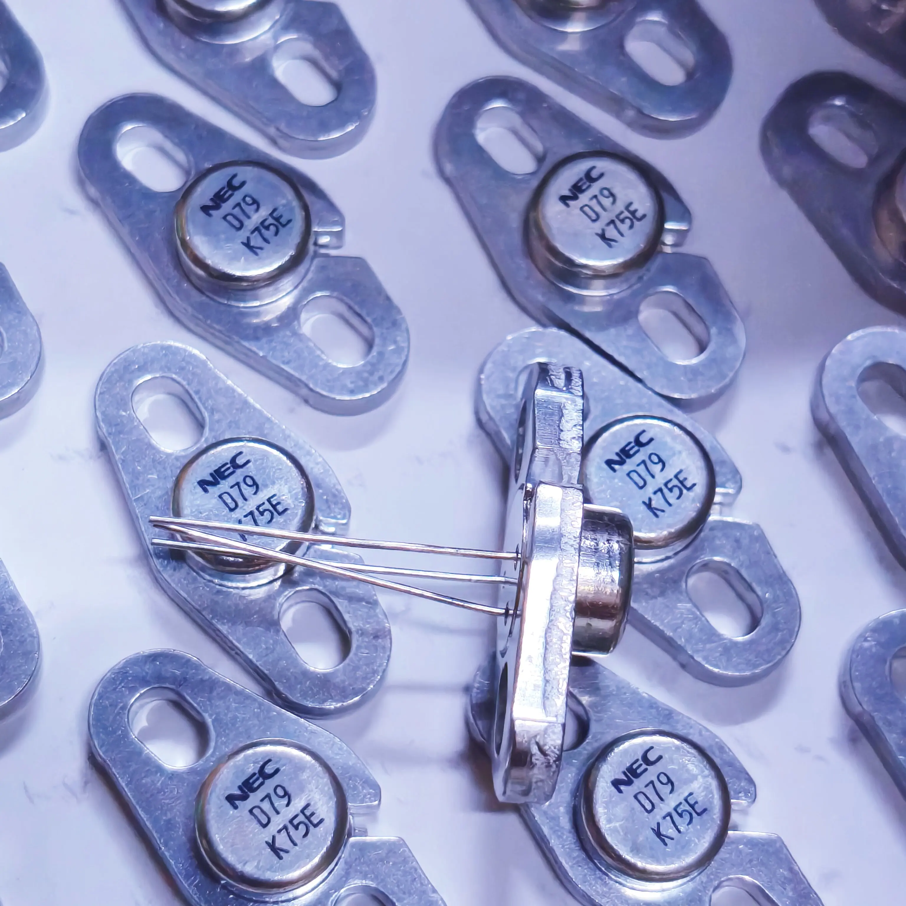 

1pcs/lot 2SD79 D79 New&Original In Stock