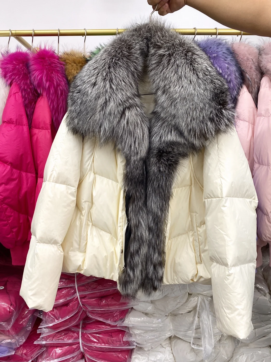 2025 Women's Clothing High quality loose large fur collar duck down short down jacket Autumn Winter New 1102