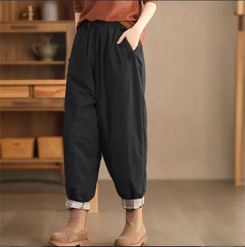 กางเกงขายาวผู้หญิงผ้าฝ้ายลายสก็อตแบบผูกเชือกรุ่นใหม่ปี 2025 สไตล์ลำลอง สีพื้น ทรงหลวม อุ่นสบาย เหมาะสำหรับฤดูใบไม้ร่วงและฤดูหนาว