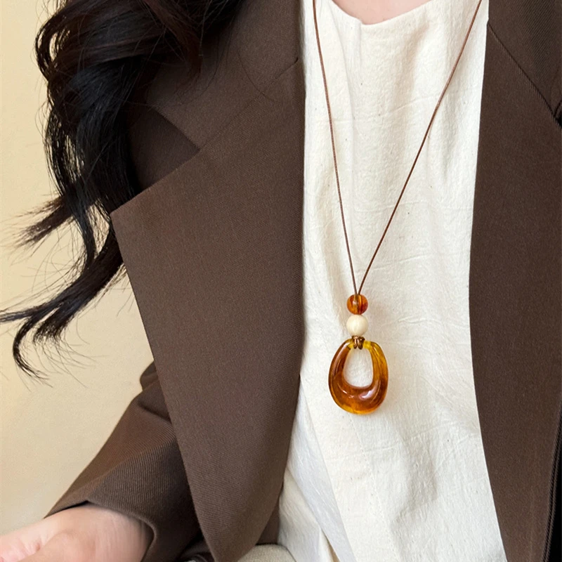 Playful Dopamine Colorful Heart Rice Bead Necklace for Women Trendy Charm Circular Resin Long Pendant Daily Wear Jewelry