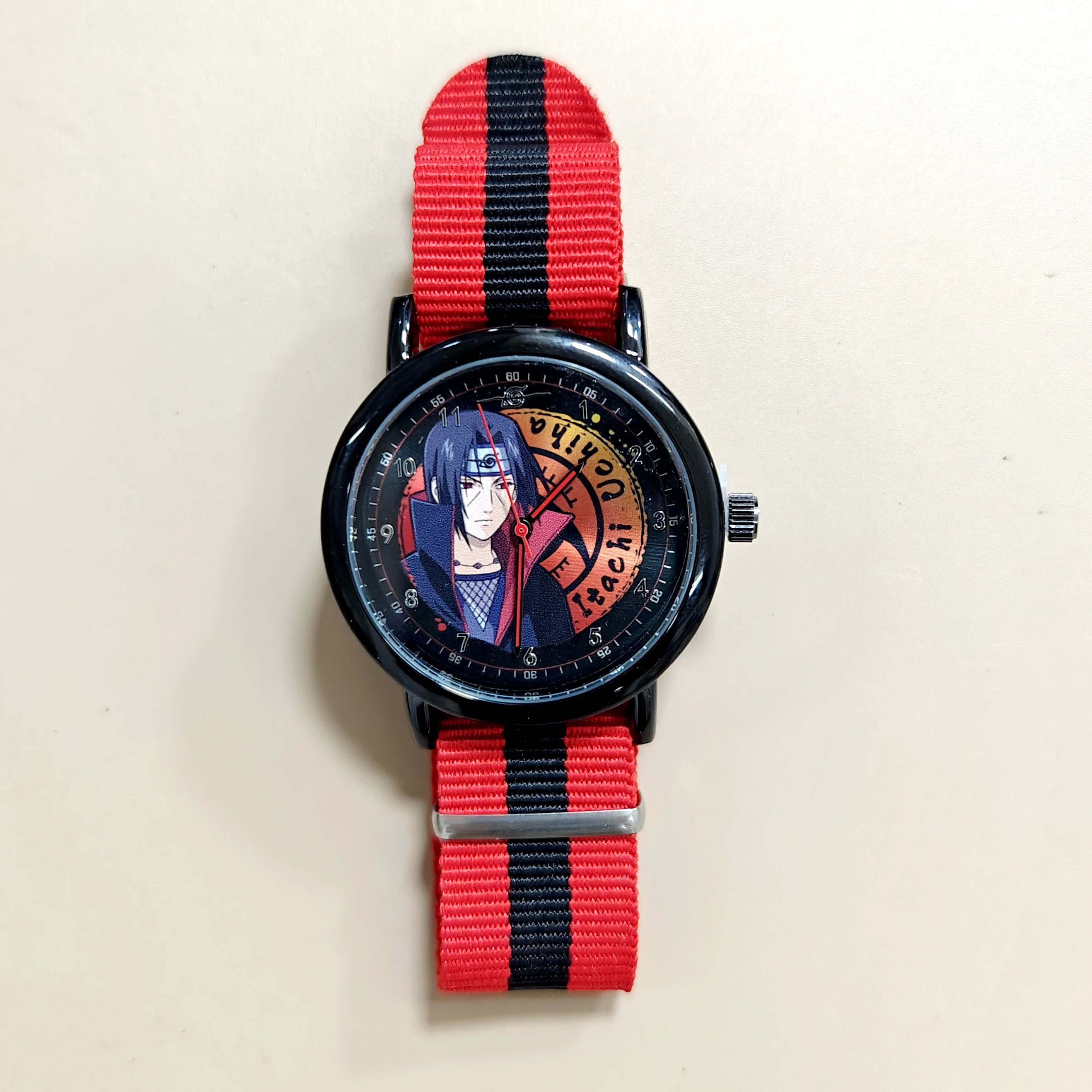 Boîte aveugle de montre Naruto, collaboration officielle d'anime avec variantes de personnages cachés, montre-bracelet de collection, cadeau pour les Fans, en Stock
