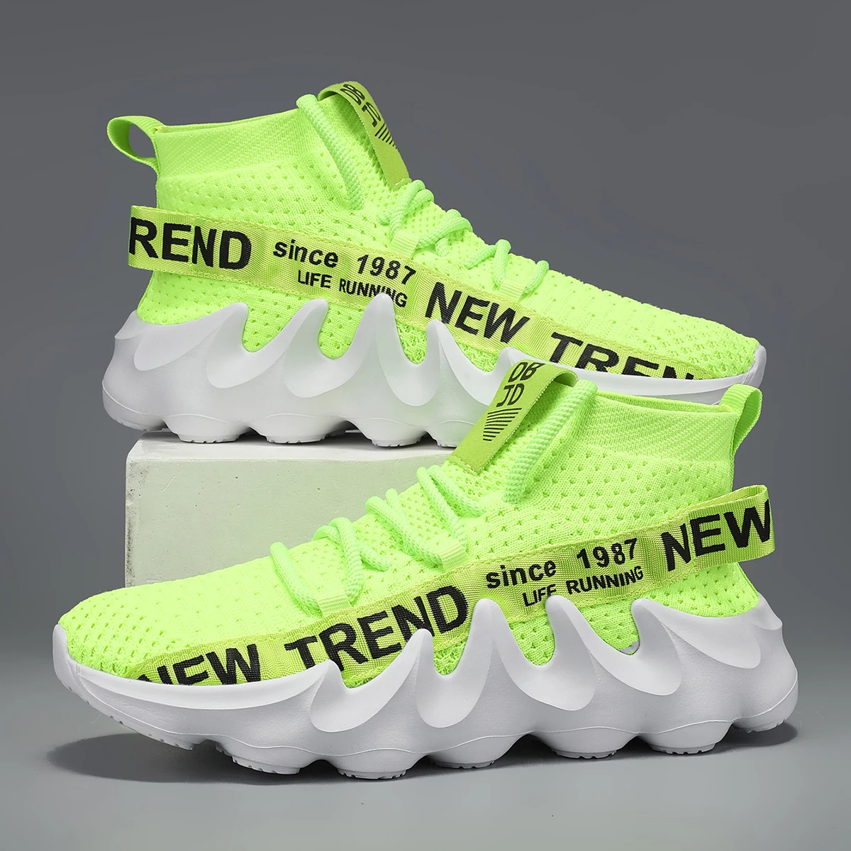 

Мужские кроссовки больших размеров для активного отдыха и бега, удобные повседневные универсальные модные спортивные кроссовки для тренировок пар.