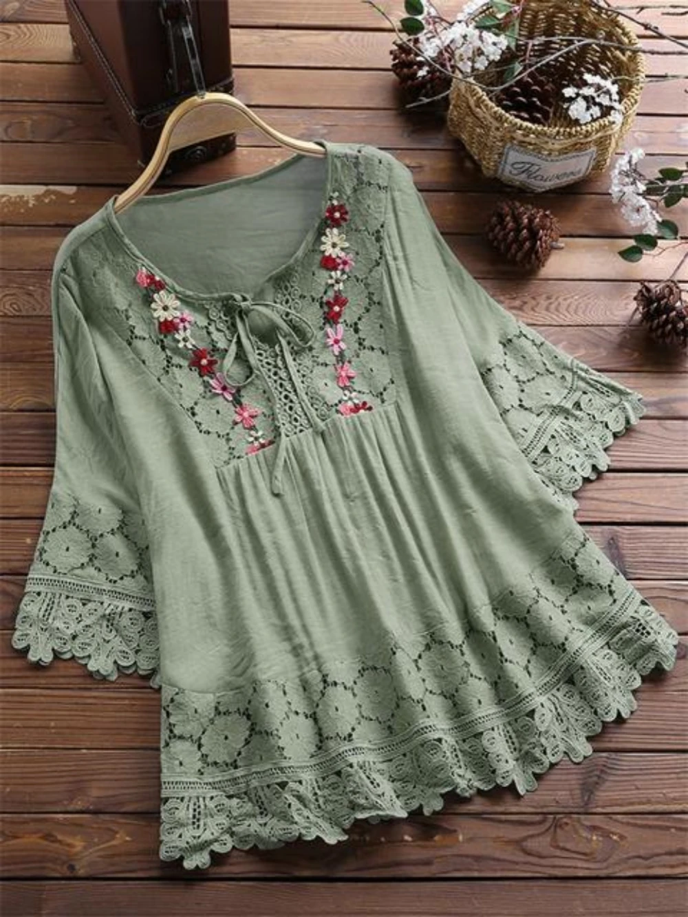 

New Women's Blouse 2024 Summer V-Neck Lace Edge Loose Comfortable Casual Splicing Short Sleeve Blouse For Ladies