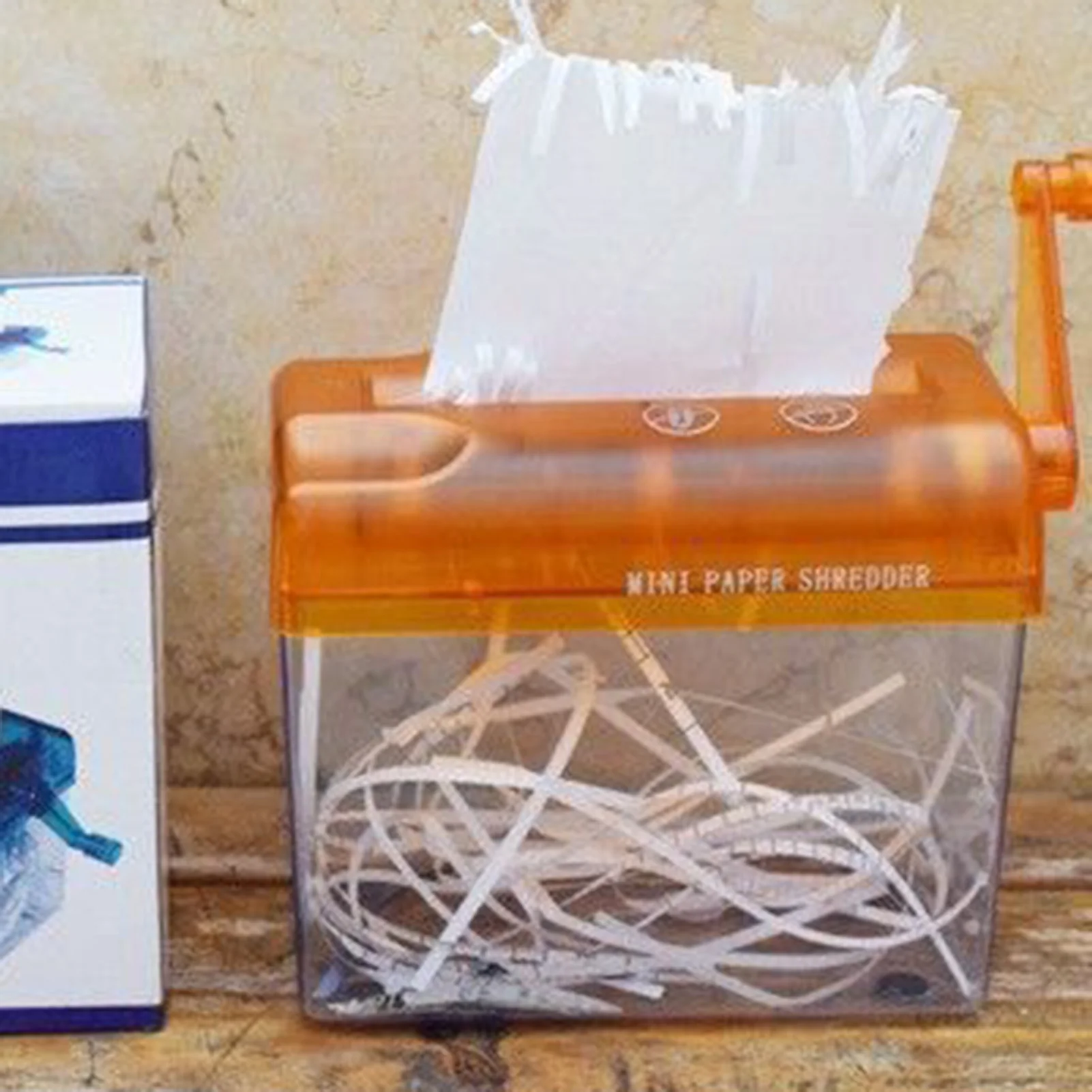 Desktop Mini Hand Shredder Safe Transport Documents Paper Cutting Tool Suitable for Home Office Shelf