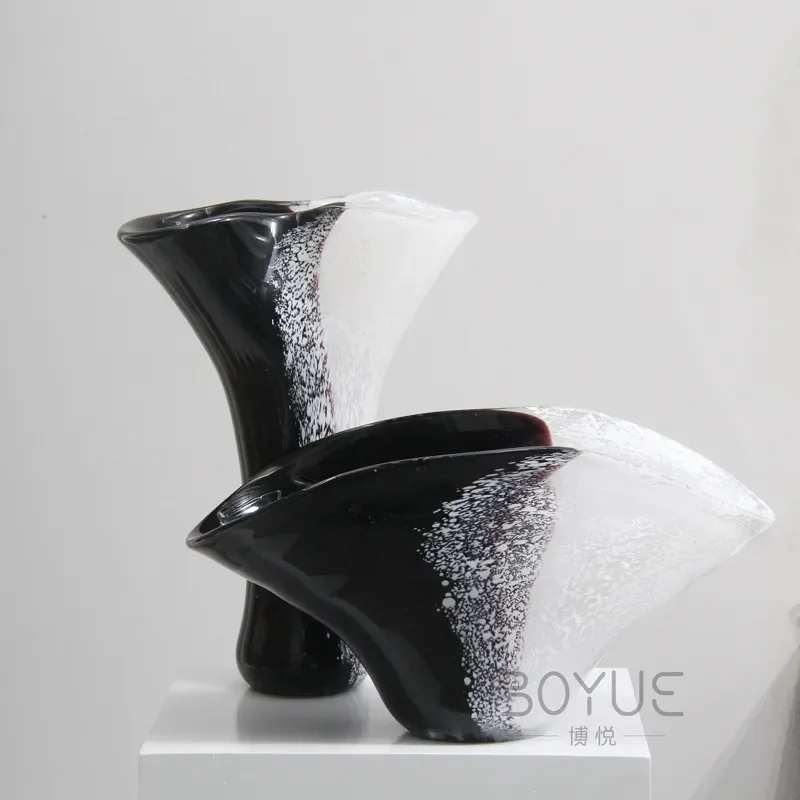 Creative light luxury black and white splicing bubble ink glass vase model house B & B living room dining table floral