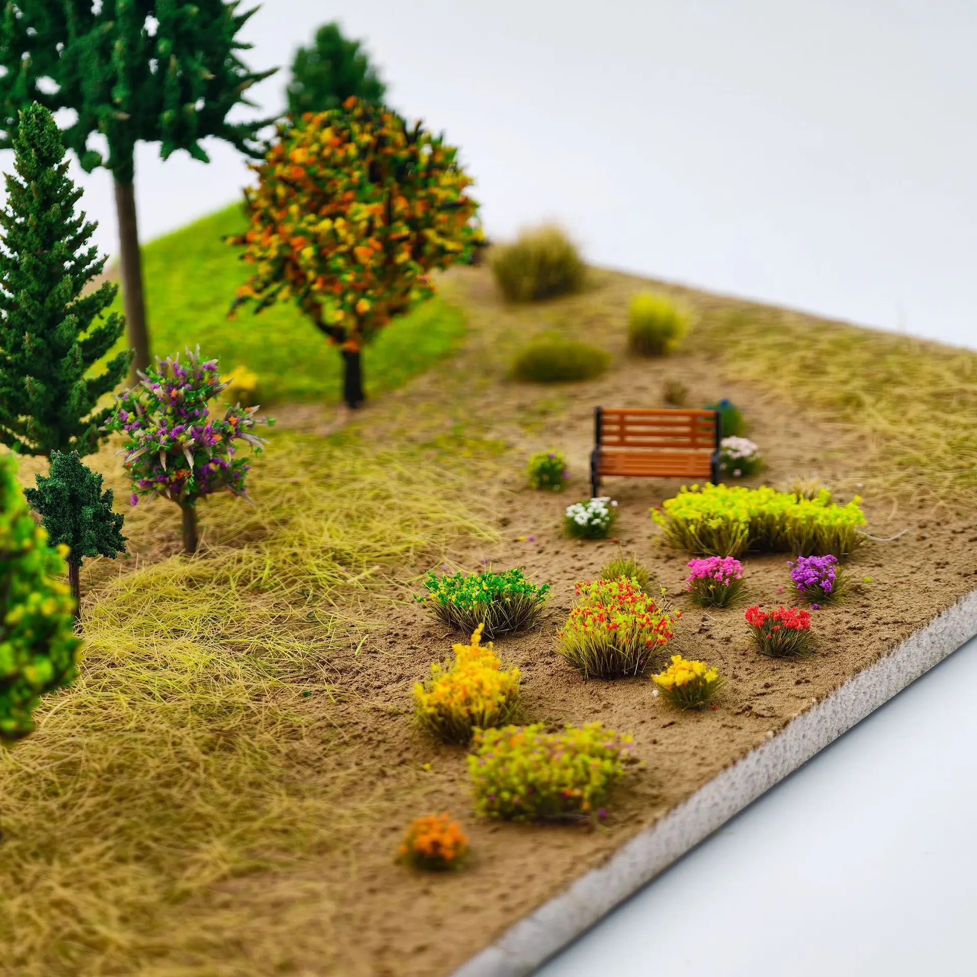 8-10mm Hohe Simulierte Miniatur-Blumencluster in Verschiedenen Farben für Modellbau, Sandtisch-Landschaftsmaterial und Diorama-Zubehör – Detail 7