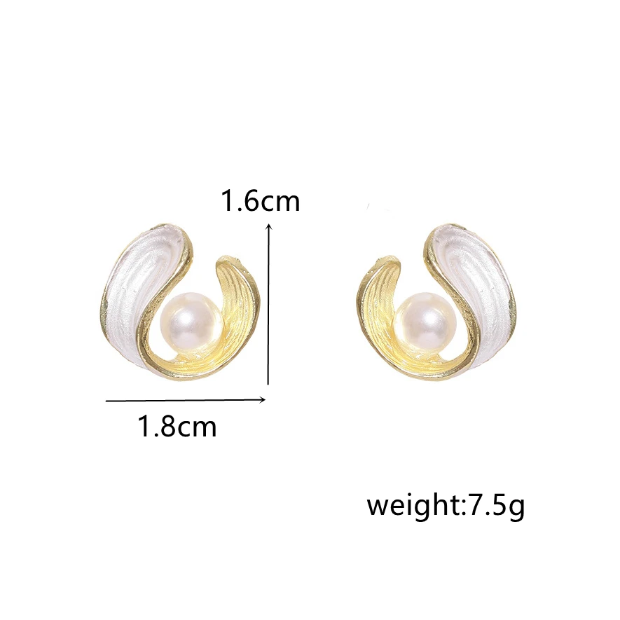 New Irregular Mussel Stud Earrings Women Unique Personality Small Flower Leaf Pearl Heart Earrings Wedding Jewelry Birthday Gift