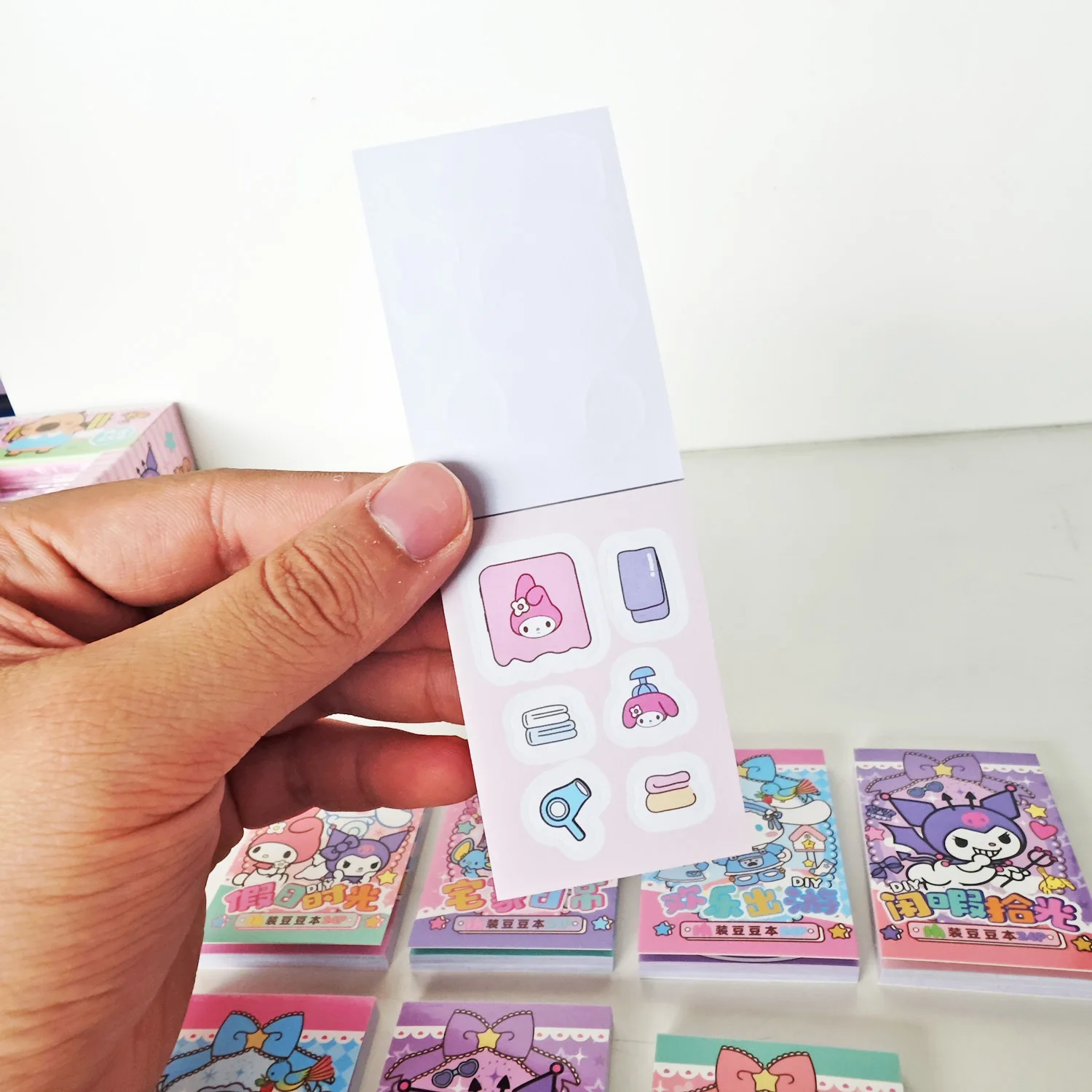 ملصقات لطيفة ذات قيمة عالية على الطراز الجديد Doudou Ben Labubu ملصقات إبداعية رائعة جوائز رياض الأطفال #2