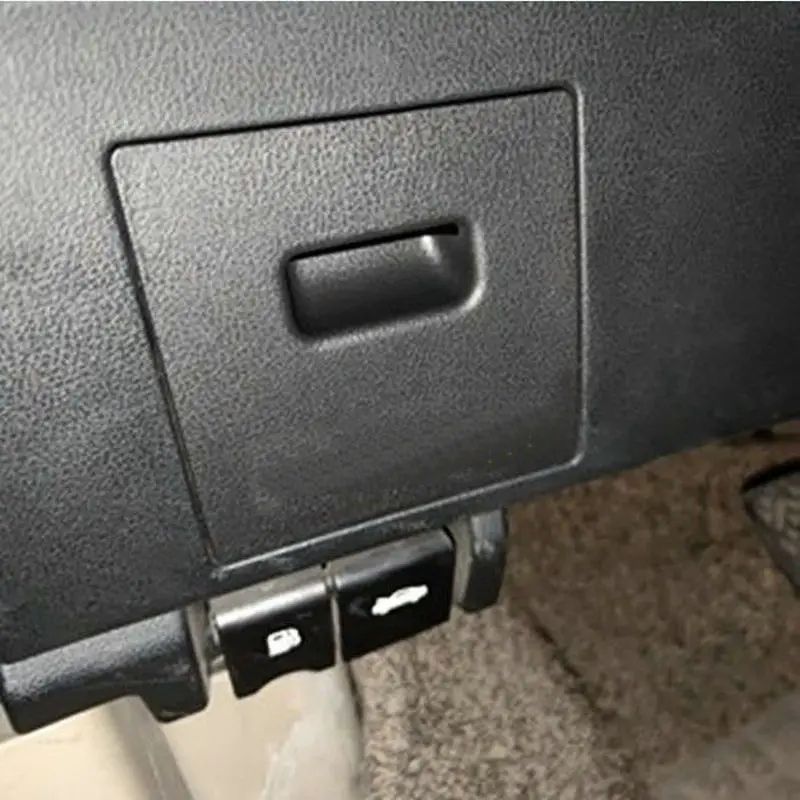 Applicable to 2005-2015 Nissan Qashqai Cab fuse box cover OBD cover