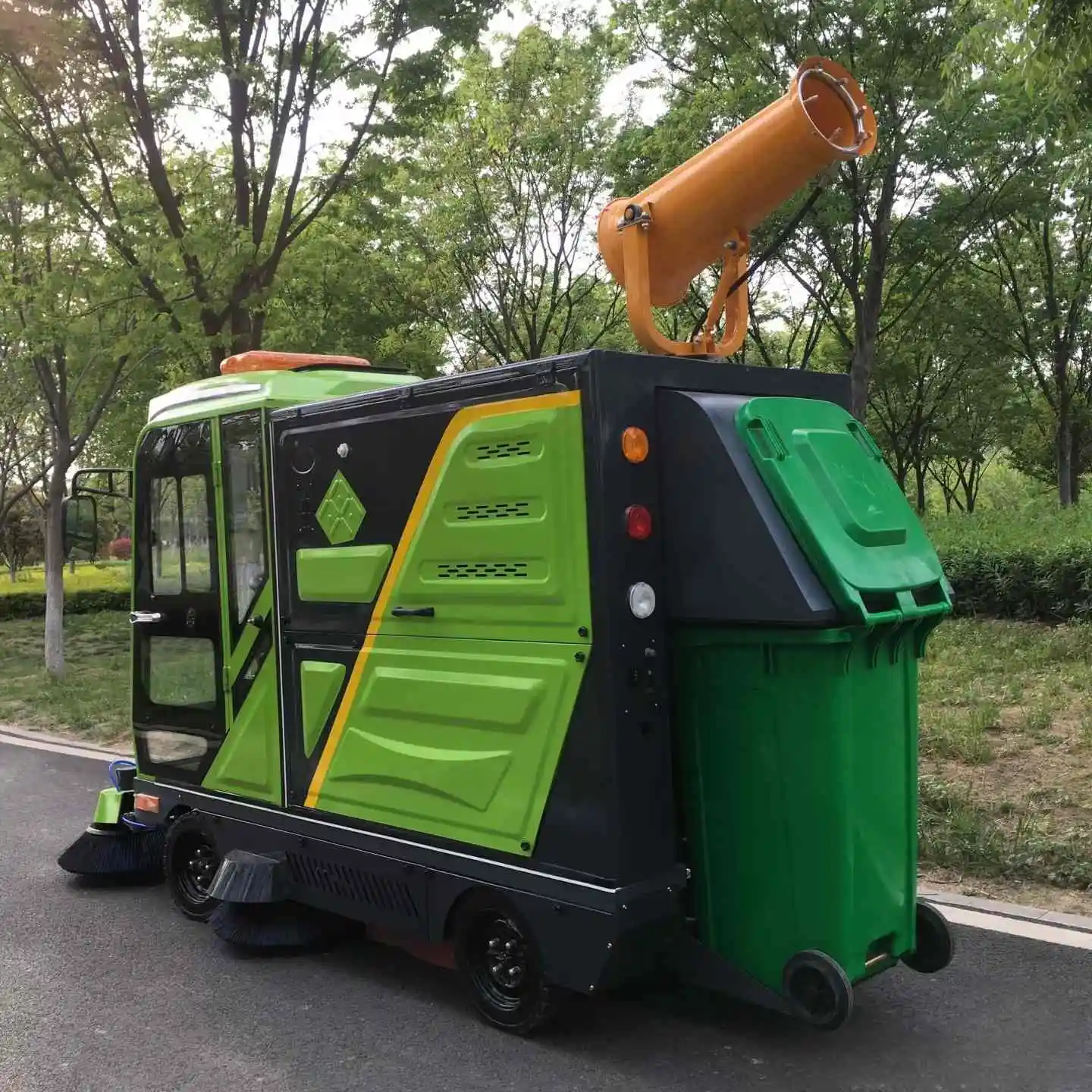 Four Wheels Road Floor Sweeper Tractor Mounted Road Sweeper Cleaning Agriculture