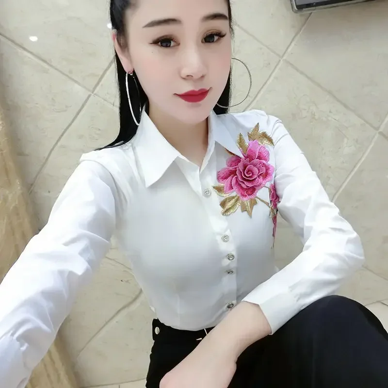 Blouse Women Autumn Winter Embroidered Long-Sleeved Shirt Women\'s Large Size Top Blusas Mujer De Moda