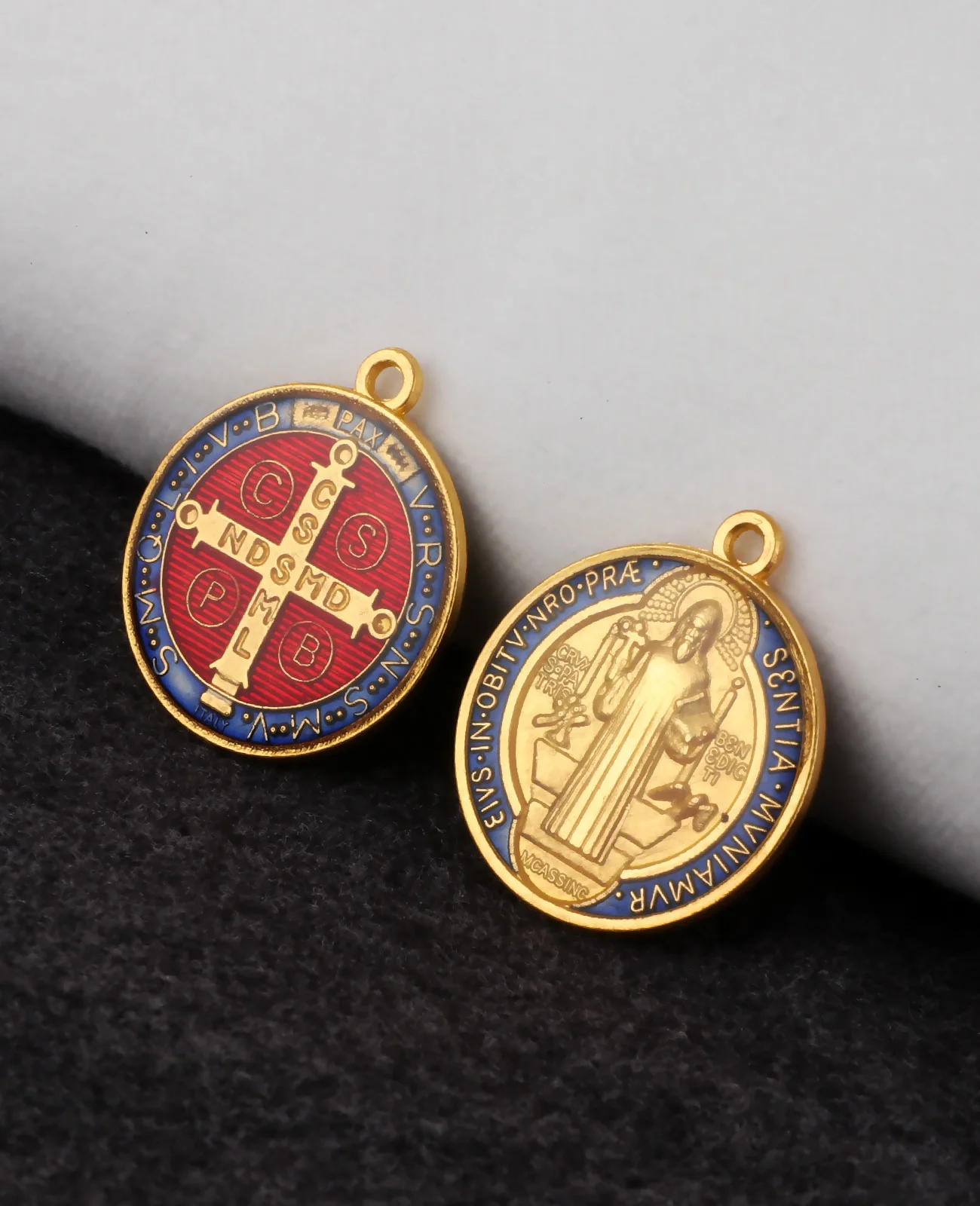 5 قطعة طرد الأرواح الشريرة المسيحية سانت البنديكت المعلقات المينا جولة CSPB سانت بنديكت الصليب ميدالية حُليات المجوهرات اكسسوارات