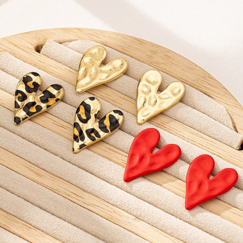 

3 Pcs/Set Retro Fashion Sexy Leopard Stria Love Heart Earring Set Female Party Jewerly Minimalist Style Punk Set Gift Daily Wear