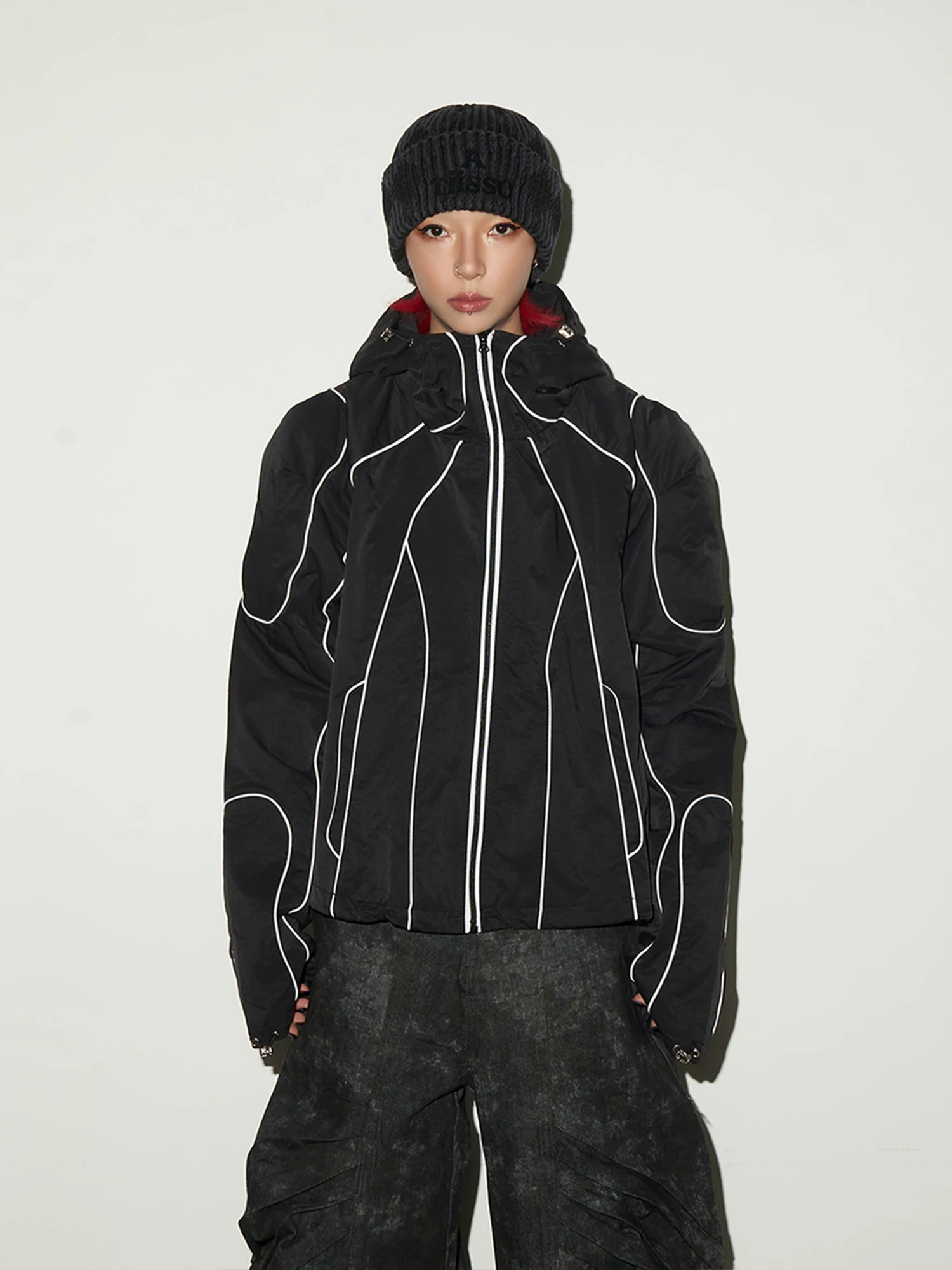 

MICHINNYON Reflective Stripe American Sle Zipper Hooded Jaet Loose Outerwear for Men And Women Long Sve Nylon Coat