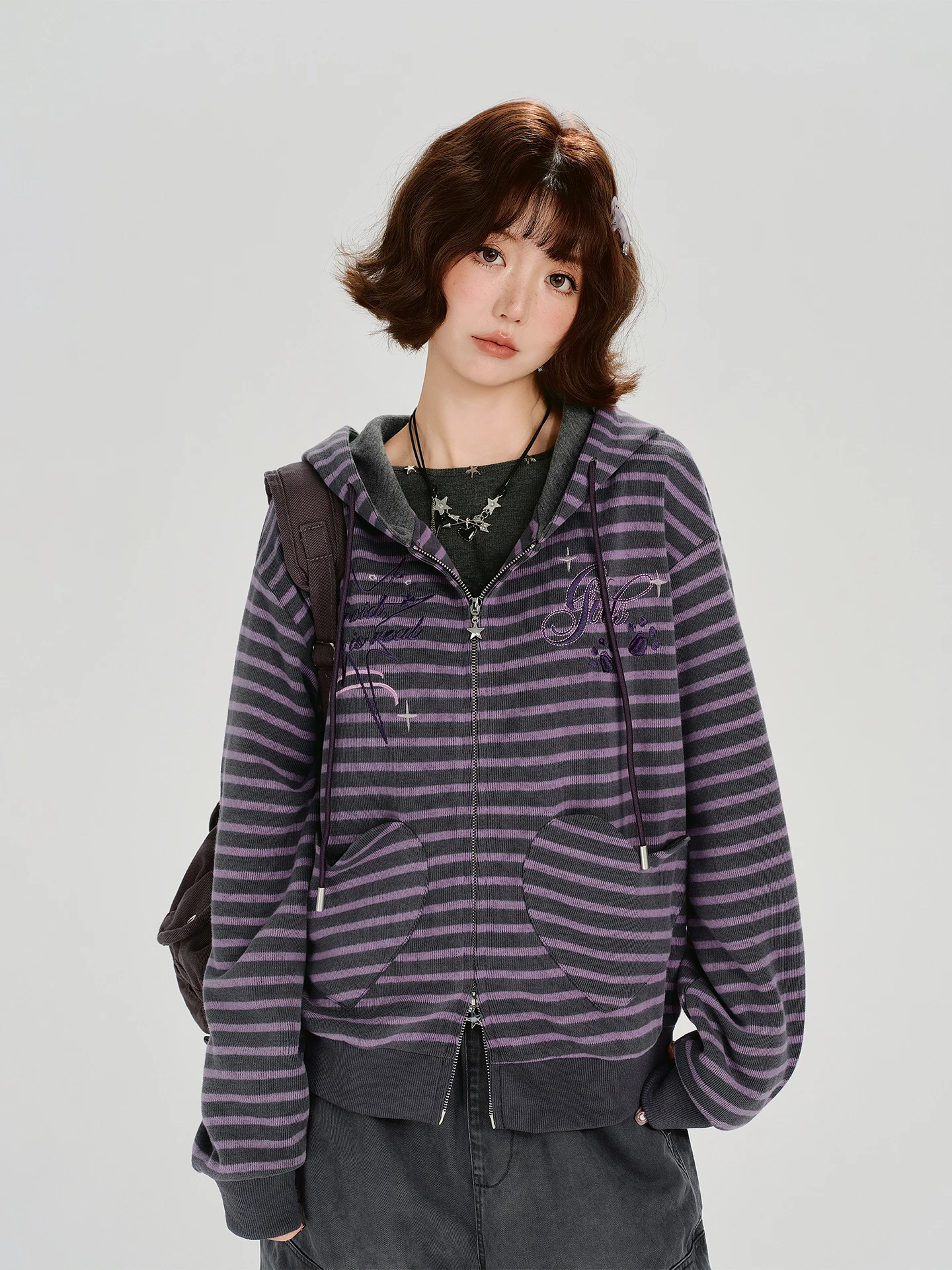 

Женский свободный топ Girly American Retro с вышивкой в полоску и капюшоном, осенне-зимний свободный топ с капюшоном Long Sve на молнии Car...