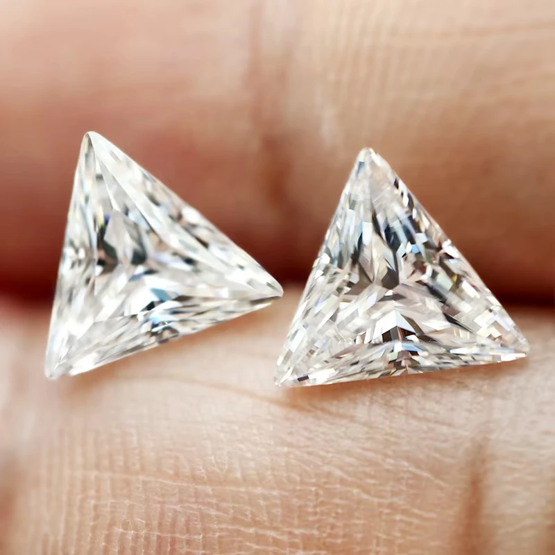 New White Triangle Cut Moissanite Loose Stones 0.3-5.0ct D Color Moissanite Stone With GRA Certificate for Jewelry Making DIY