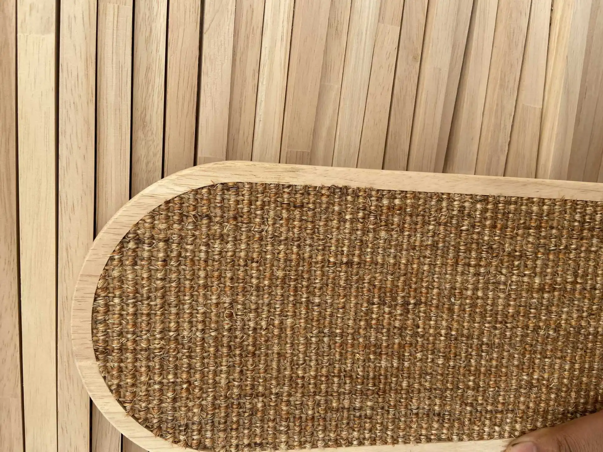 Sisal Mat Cat Scratching Board Hanging Wall Wear-resistant, Non-chipping Resistant Vertical Grinding Claw Post Cat Supplies