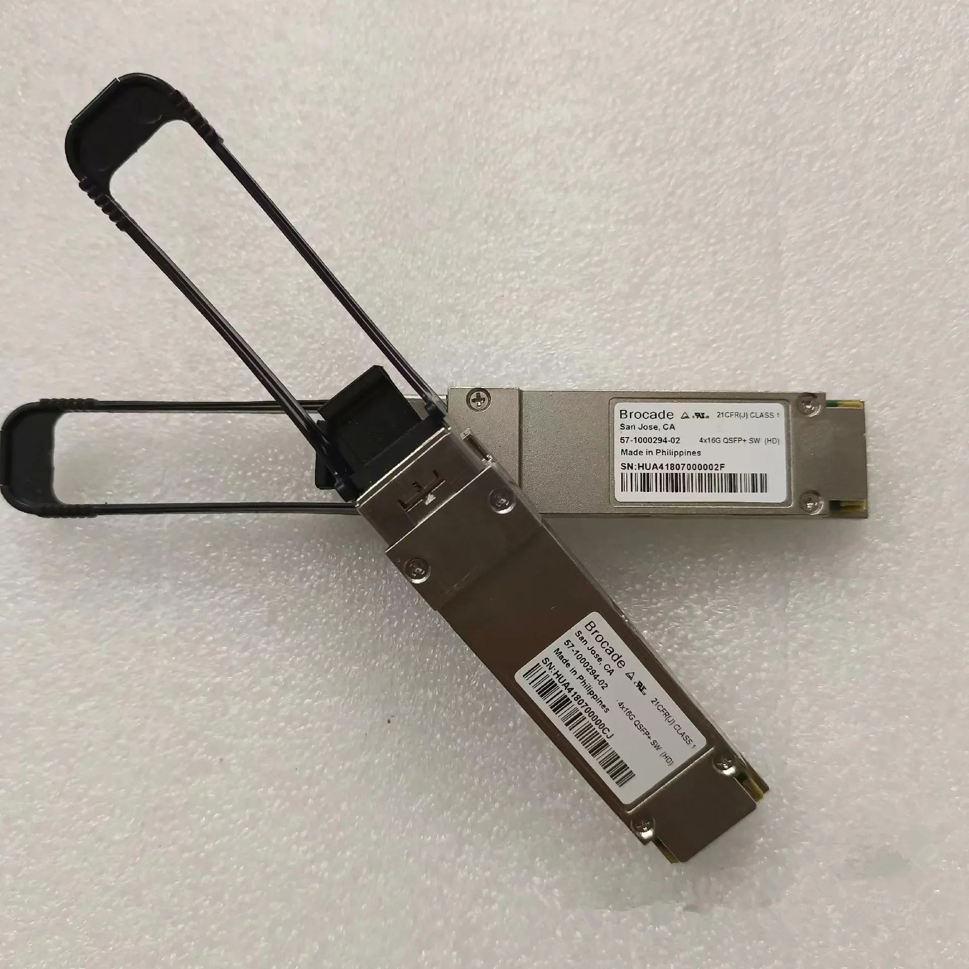 

Fiber Switch 64G Brocade QSFP 64gb Transceiver 57-1000294-01 57-1000294-02 4*16G QSFP+ SW MPO 100M