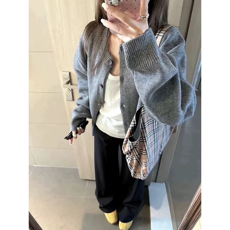 YIBASHU hiver femmes Goth à manches longues pull Baddie Goblin Core tricots surdimensionné académique Cardigan pull Shoujo Harajuku