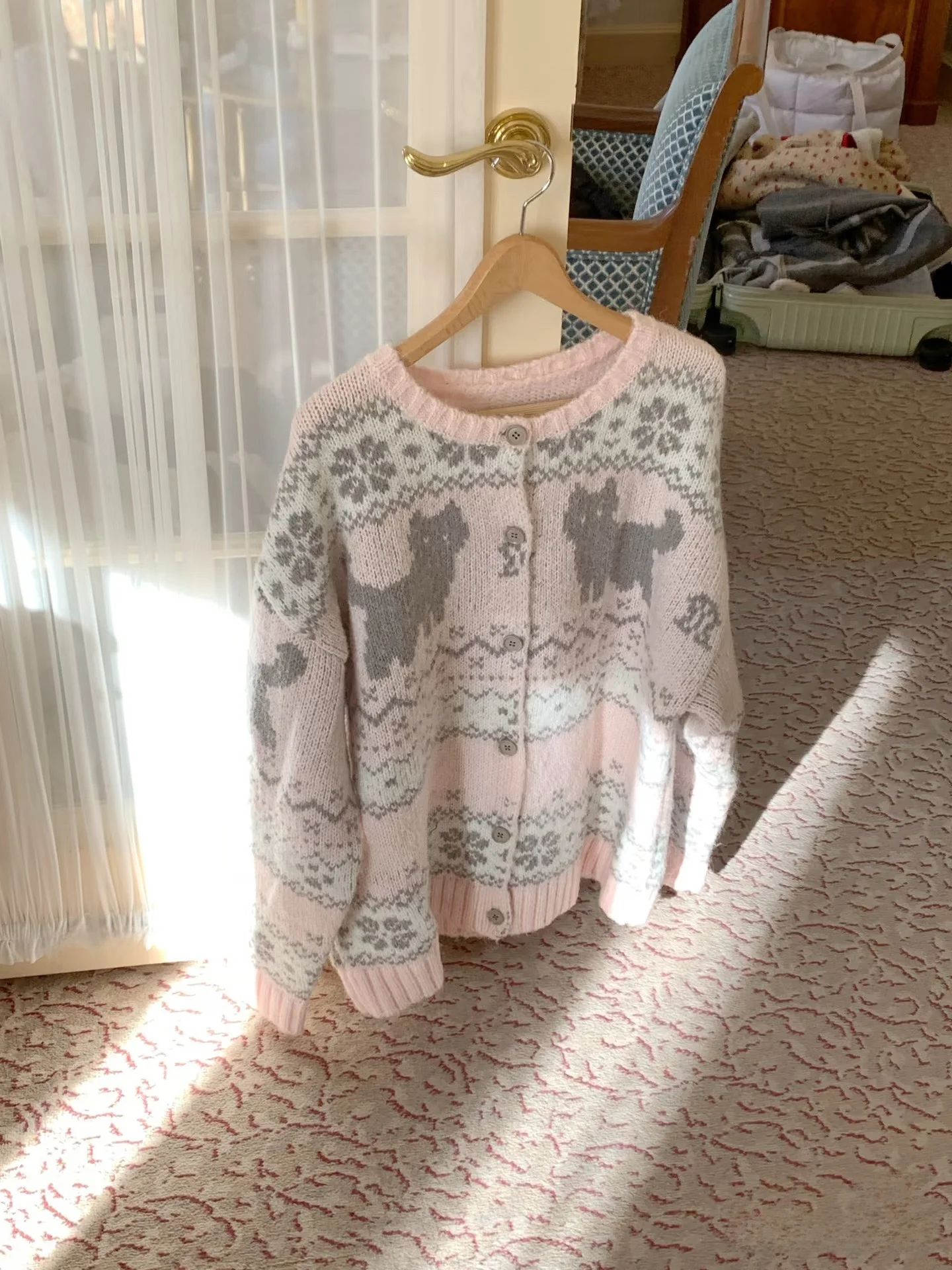 

Розовый мягкий уютный вязаный свитер, пальто Fair Isle, зимняя теплая верхняя одежда с мультяшными котятами и вышивкой, длинная свековая круглая Ne