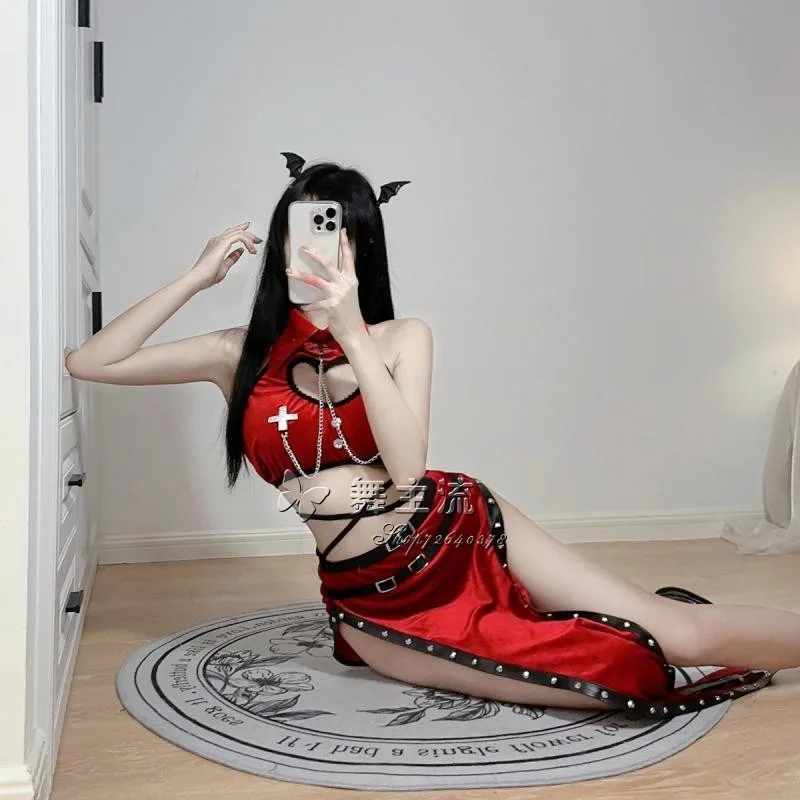 

Новое платье для выступлений DS по индивидуальному заказу, платье для бара Gogo, женское платье DJ для ведущих танцев, сексуальное платье Cheongsam с заклепками, униформа ведьмы COS, женская одежда