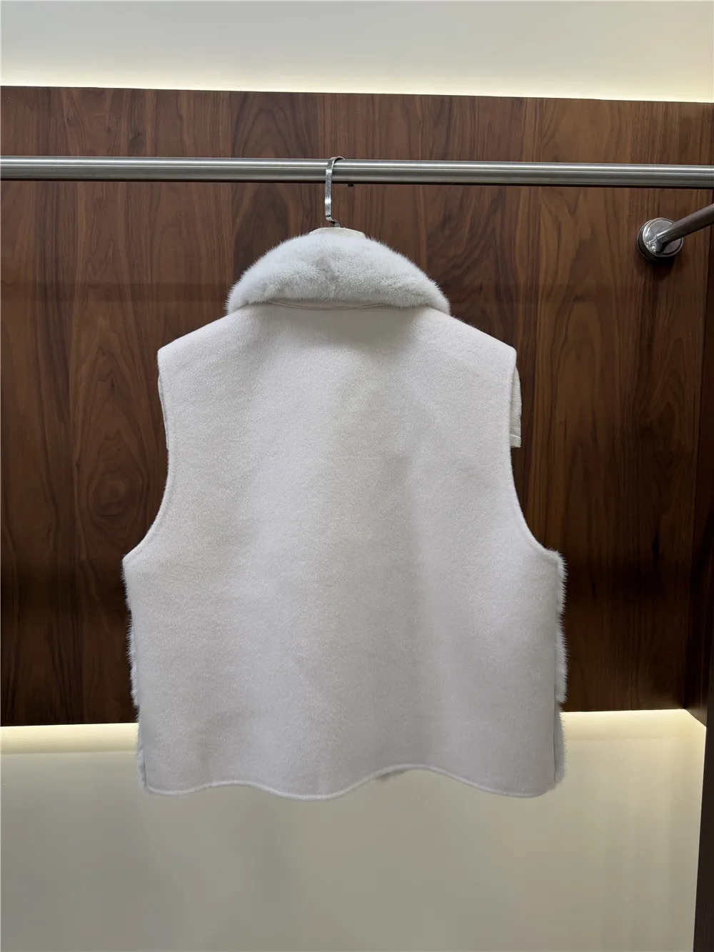 Women's Stand up Collar Knitted Patchwork Mink-Panelled Vest Sleeveless Fur Contrast Classic Casual Elegant Commuting Coat