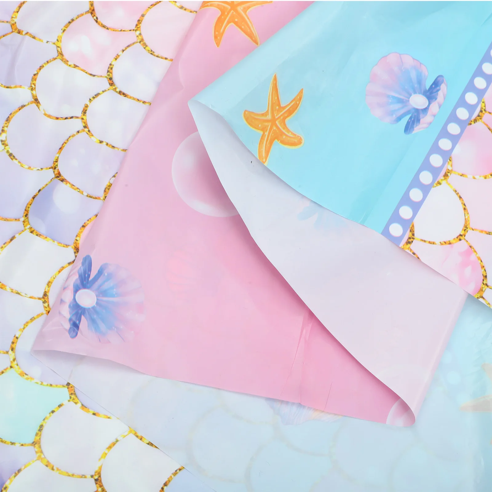 

Disposable Fish Scale Mermaid Table Cloth Birthday Party Decor Stable Material Elegant Large Size Rectangular Table Cover