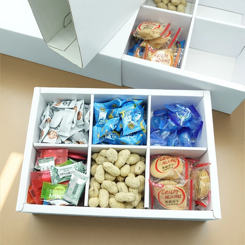 

Складной ящик и разделитель. Белый ящик для хранения. Элегантная и прочная картонная коробка. Невероятный универсальный выбор упаковки и хранения.