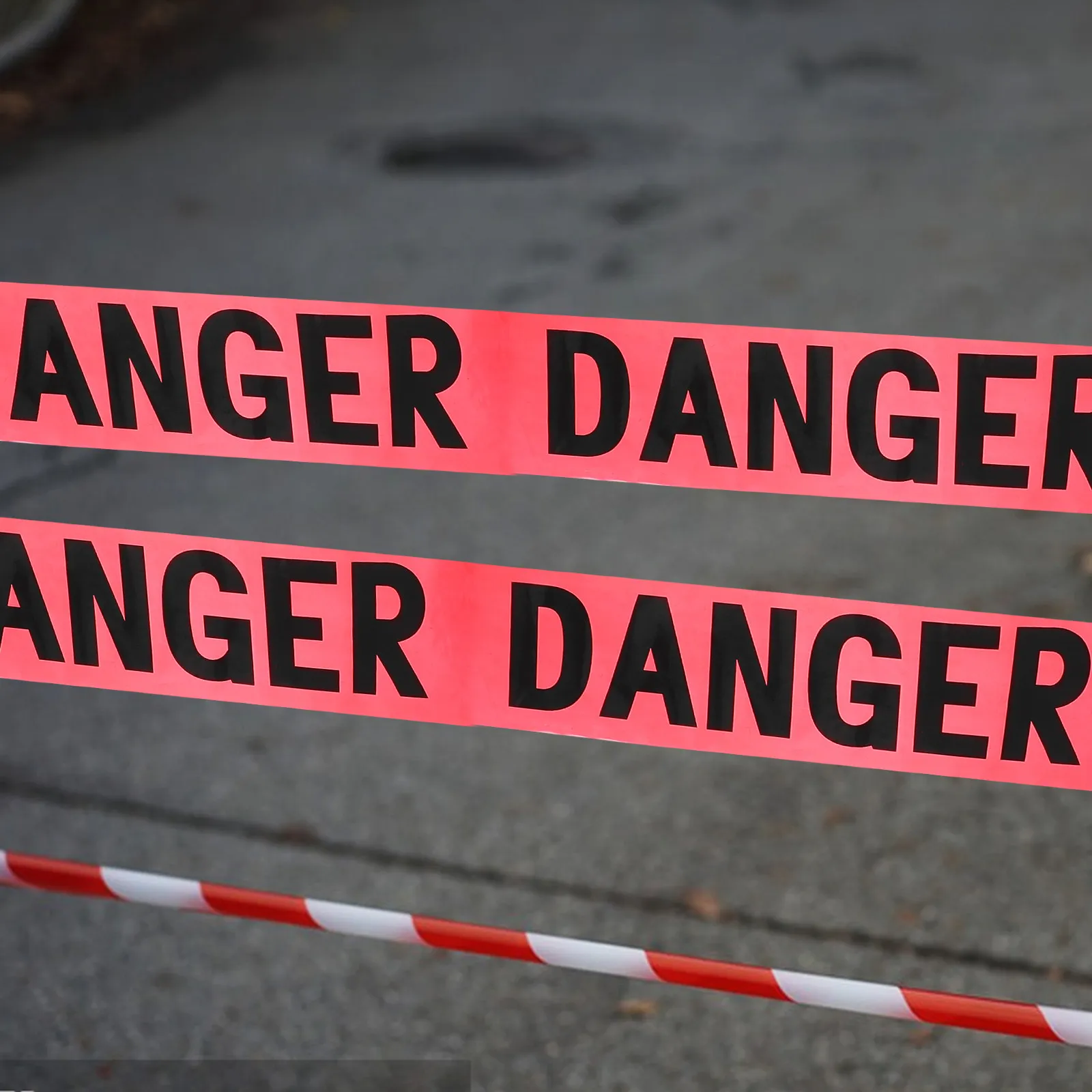Red Danger Tape Hazard Warning Non Adhesive Crime Scene Do Not Enter Barricade Tape Roll 100M for Road