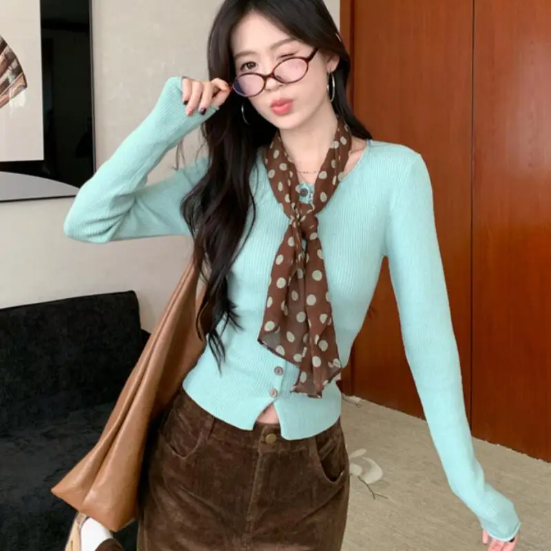 

Свежий зеленый вязаный свитер в корейском стиле для женщин на весну и осень, новый стиль, облегающая талия, универсальная базовая рубашка