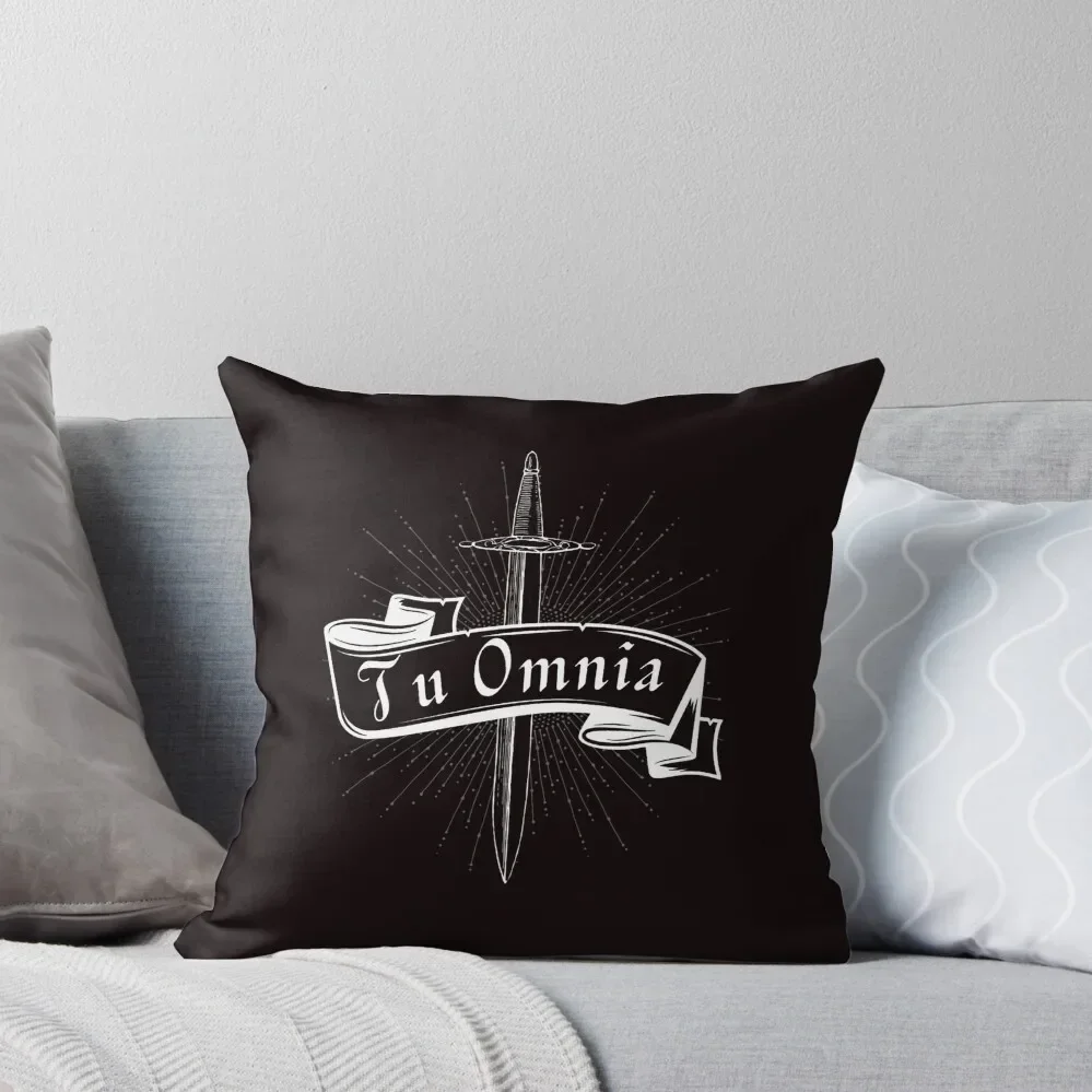 Comanding Agent Du Mortain Tu Omnia Slogan Throw Pillow Covers For Sofas Christmas Covers For Cushions pillow