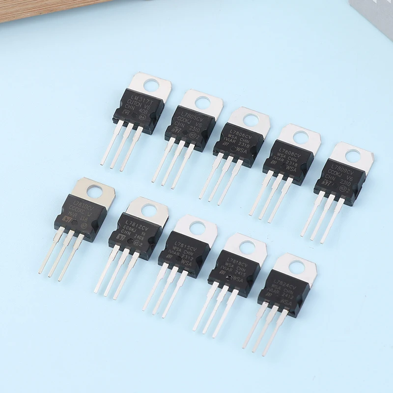 50Pcs TO-220 Series Transistors High Power Three-Terminal Voltage Regulator Transistor Tool