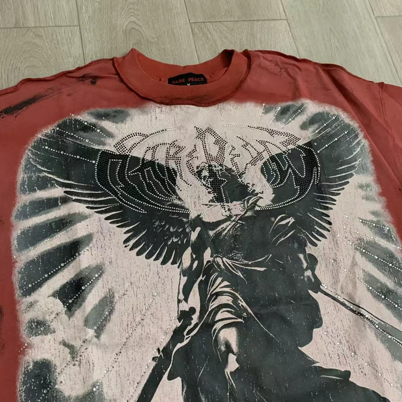 Summer Men Women Oversize Streetwear Red RARE PEACE Tshirts Cotton Rhinestone Letter Graffiti Fade Pink Angel Short Sleeve Tops