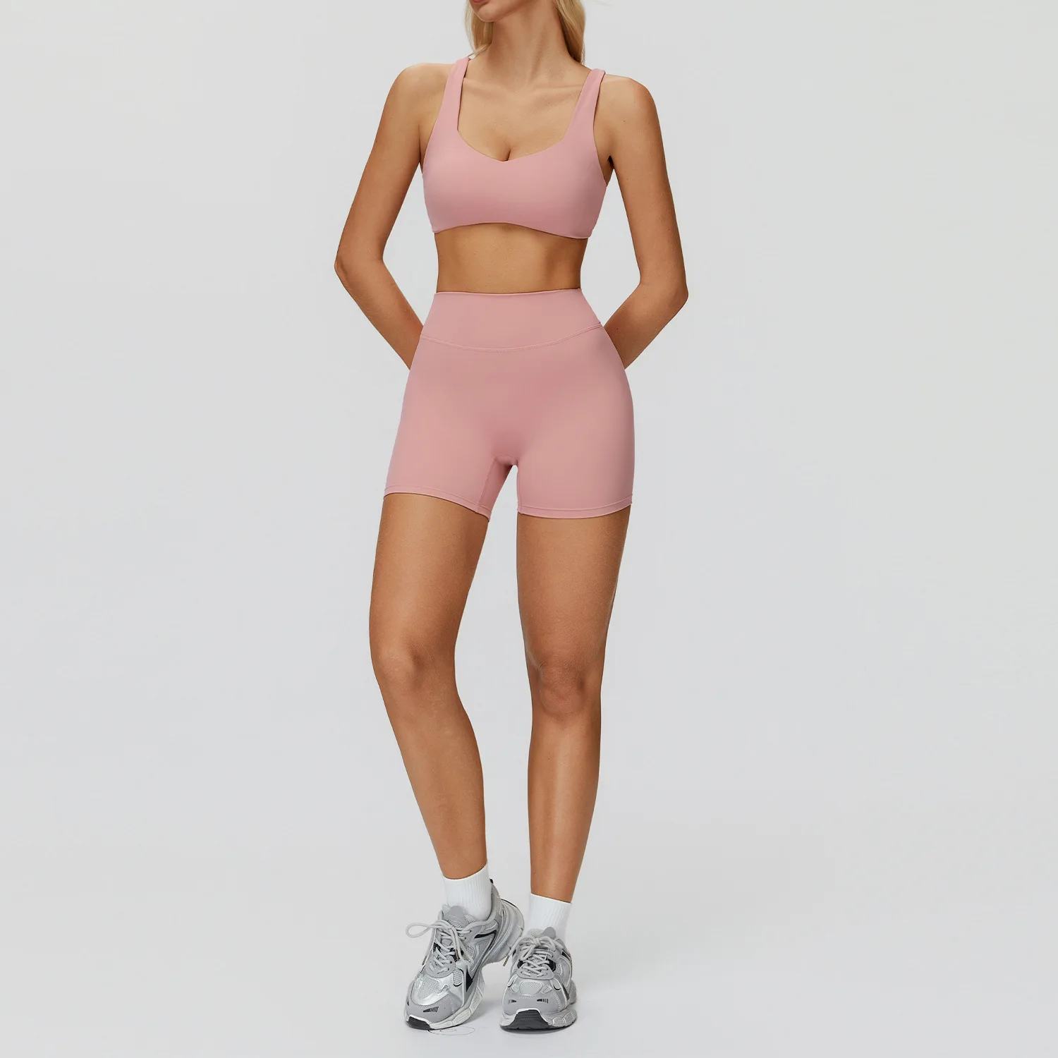 

Однотонный быстросохнущий комплект для йоги, мягкий спортивный бюстгальтер с открытой спиной и шорты с высокой талией, костюм для йоги, дышащий костюм для тренировок, фитнеса, бега