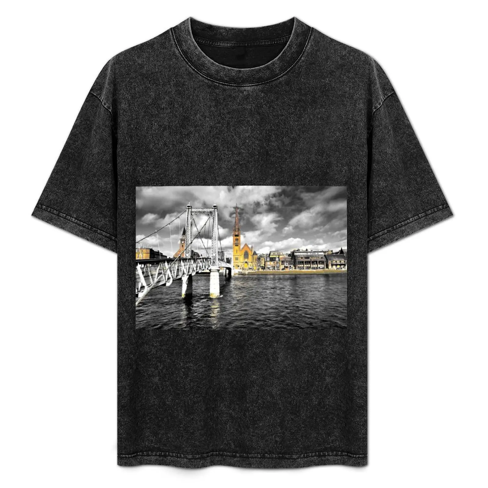 

Inverness Bridge T-Shirt Work Basic Short Sleeve Top