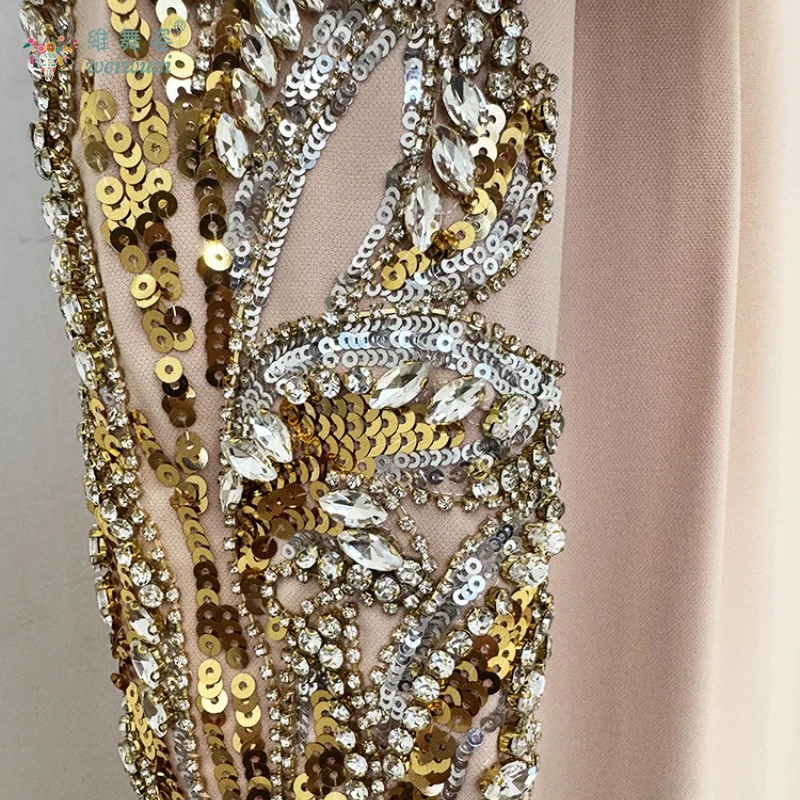 Eleganti abiti da sera in velluto nero Appliques O-Collo Manica lunga Sirena Lunghezza pavimento Occasioni speciali Abiti da ballo per feste da donna