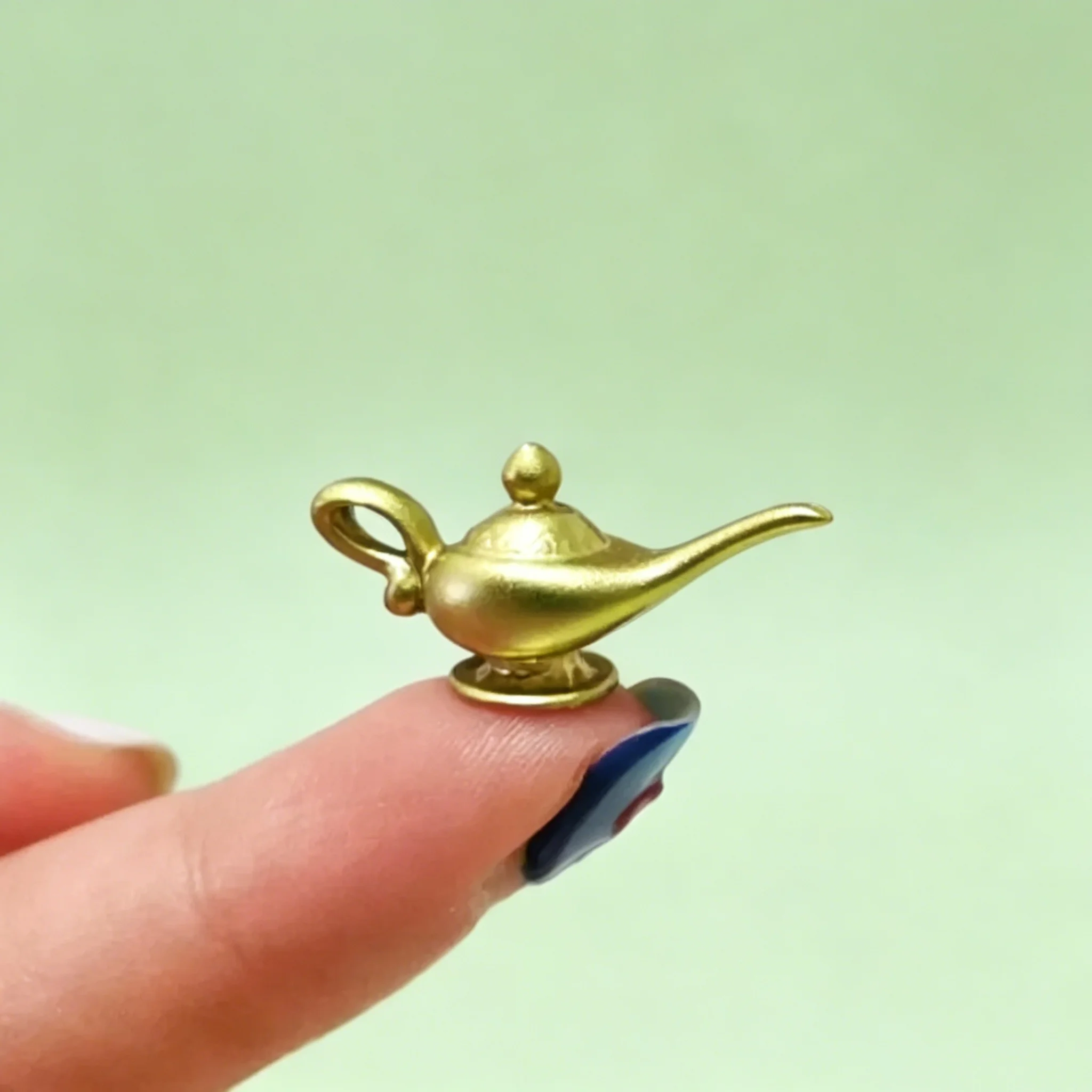 Lampe magique Aladdin miniature dorée pour maison de poupée 1:12, modèle de théière miniature, accessoires de décoration de cuisine pour maison de poupée