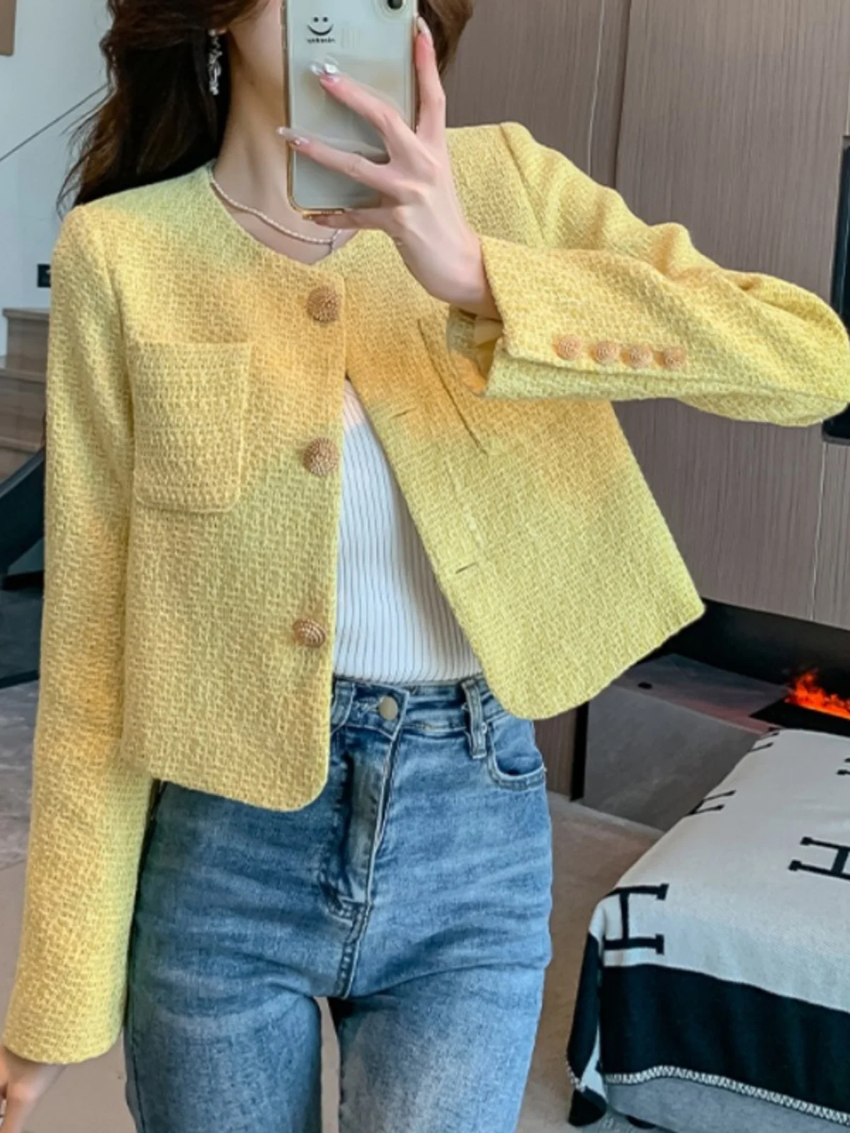 

Желтая женская куртка-жакет 2026 года, новая коллекция весна-осень, высококачественная, маленького размера, приталенная, с длинными рукавами, на пуговицах