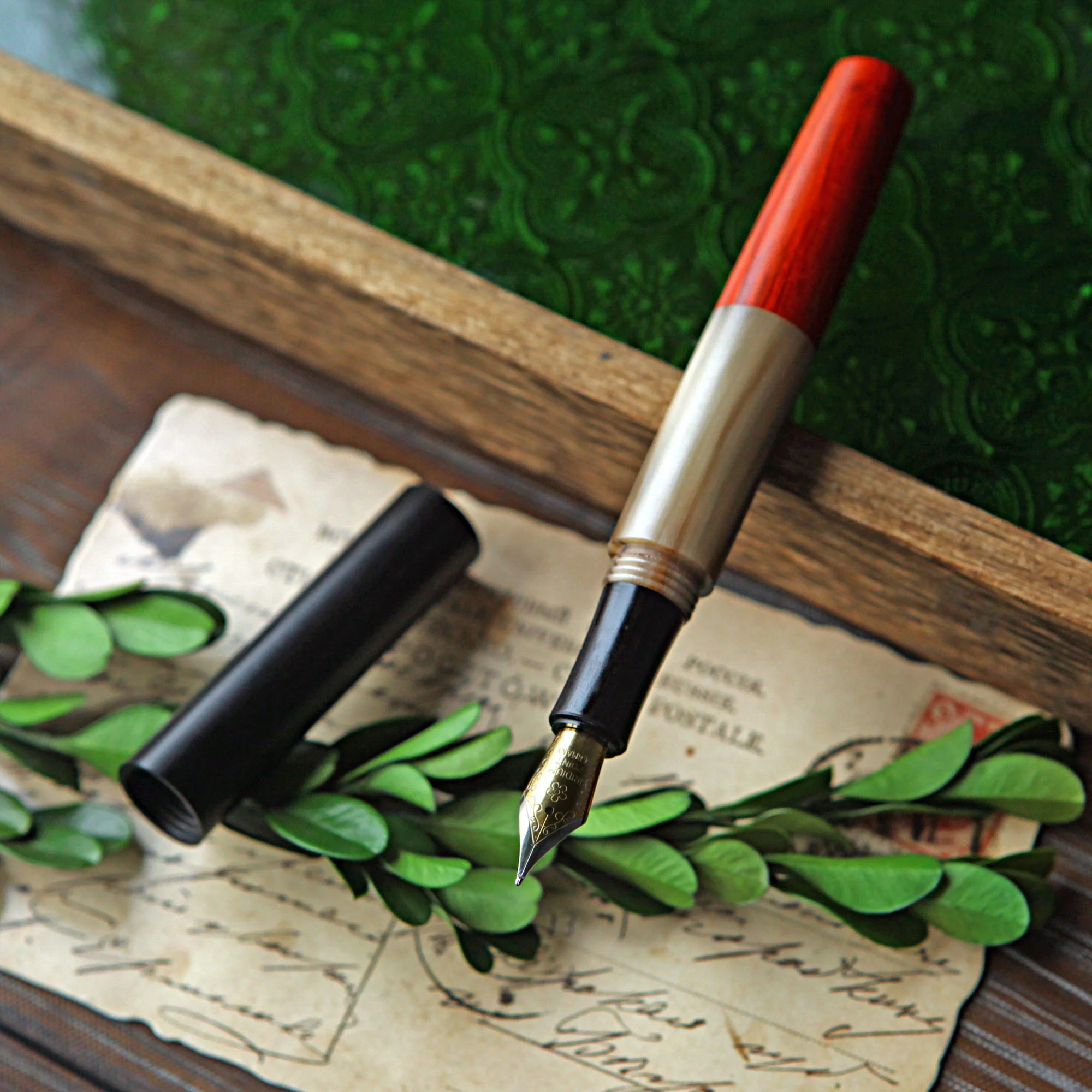 Novelty  Chinese Style Handmade Cow Horn Ebony Wood Fountain Pen Signature Pen Gifts