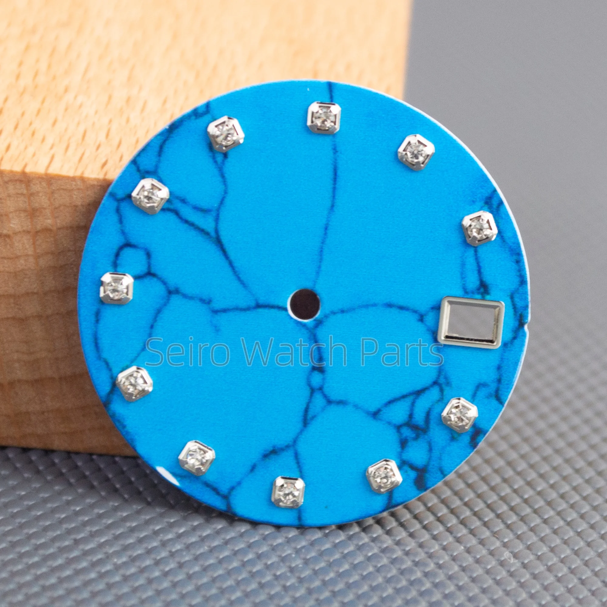 

NH35 dial 28.5mm dial pine stone pattern green Luminous date sterile dial watch replacements accessories NH35/4R/7S movement