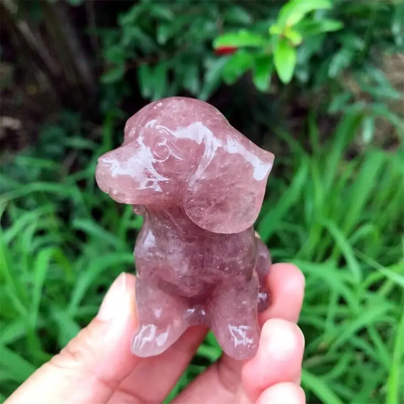 Natural Stone Red Strawberry Quartz Dog Labrador Retriever Hand Made Carved Animal Crystal Craft Home Decoration 1pcs