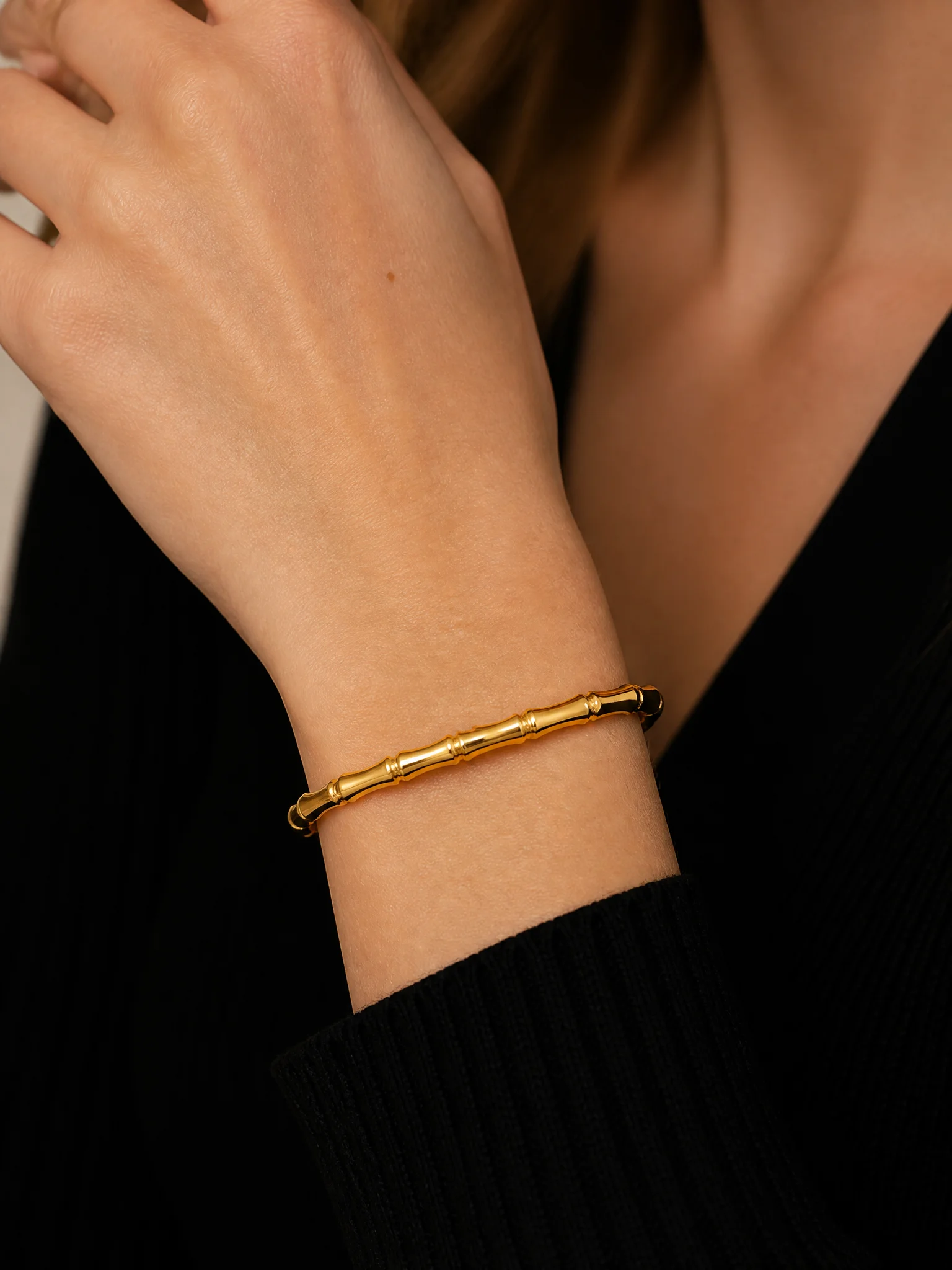 Fashionable Individualized Bamboo-Shaped Stainless Steel Bracelet For Women. Elegant And Versatile Stainless Steel Accessory.