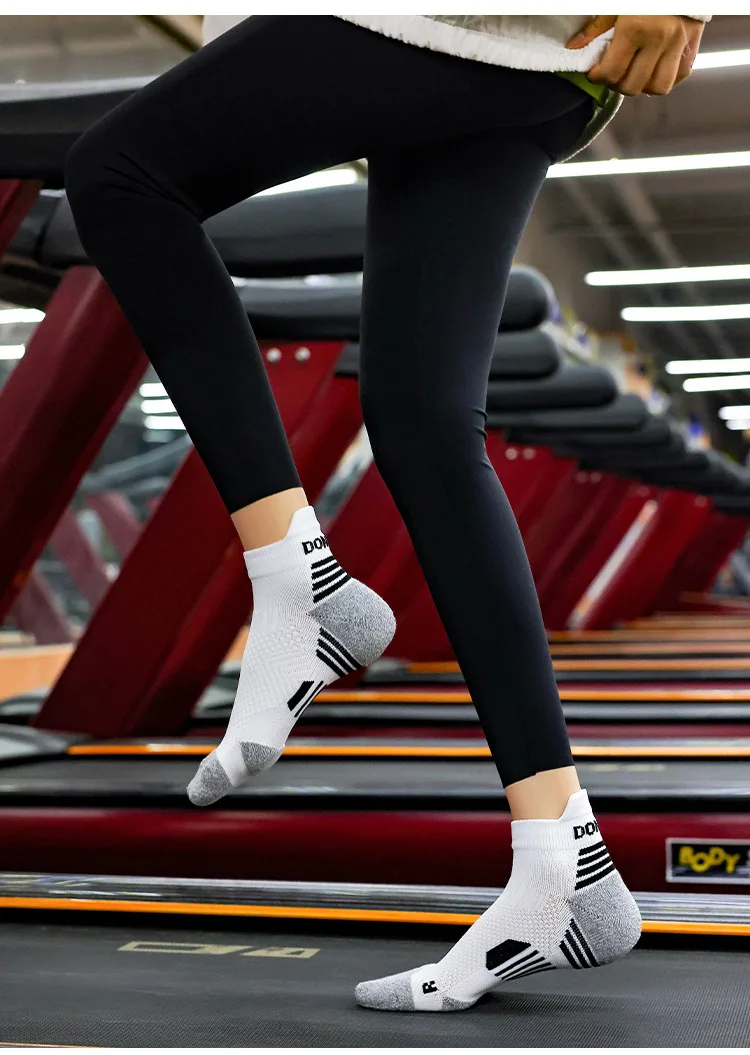 3 Paar Marathon-Socken für Herren und Damen, professionelle Sport-Knöchel-Laufsocken, verdickter, gepolsterter Schlauch, niedrig geschnitten, Fitness, kurze Socken aus Mesh – Detail 12