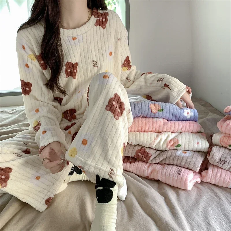 2024 Autumn Winter Round Neck Cute flower Flannel Pajamas for Women Home Clothes pijamas set Thickened Coral Velvet sleepwear