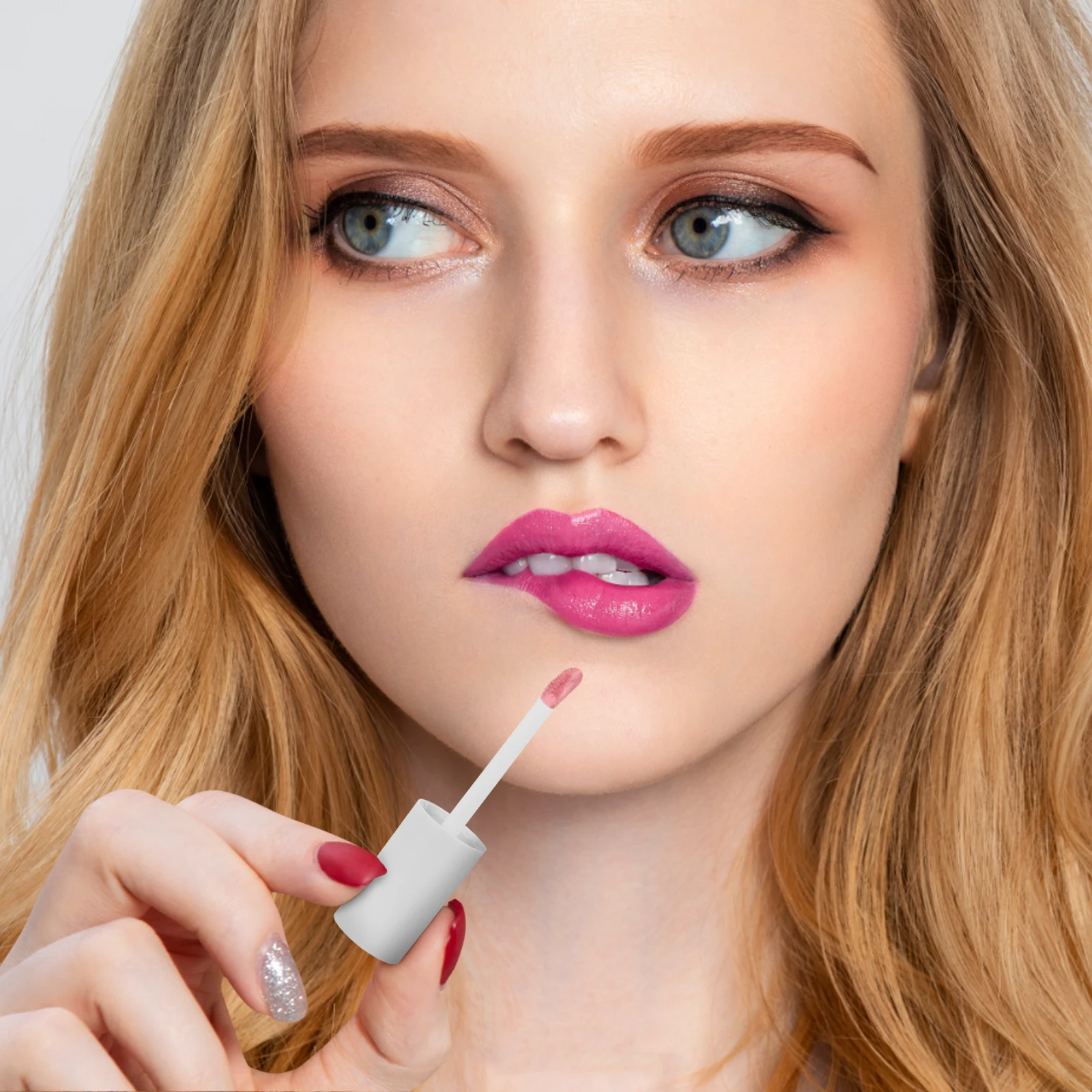 

10Pcs Lightweight Lip Gloss Bottles Tubes Refillable Lip Gloss Containers Perfect for Daily Use